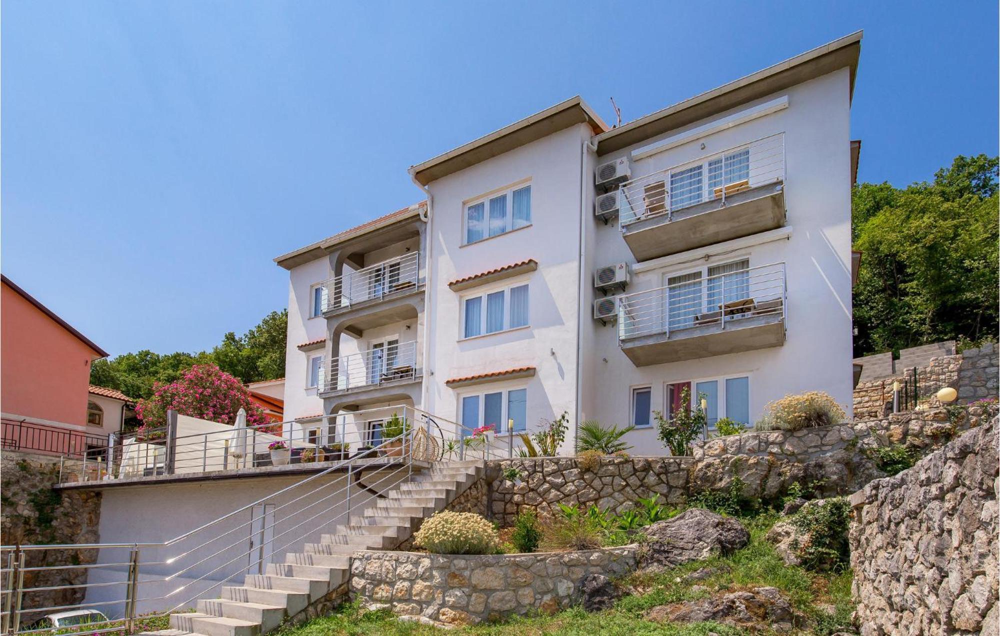 1 Bedroom Gorgeous Apartment In Mošćenička Draga Exterior foto