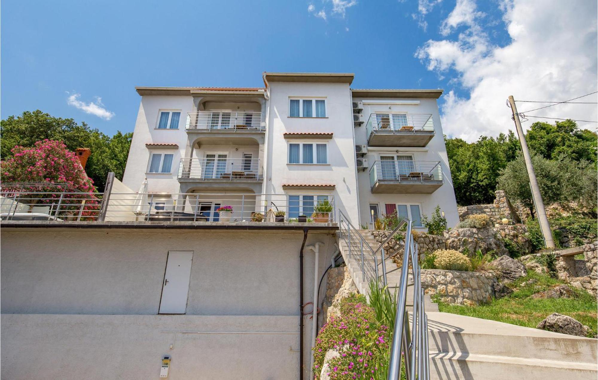 1 Bedroom Gorgeous Apartment In Mošćenička Draga Exterior foto